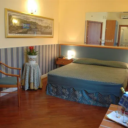 Kursaal 3* Naples