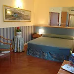Kursaal 3* Napoli